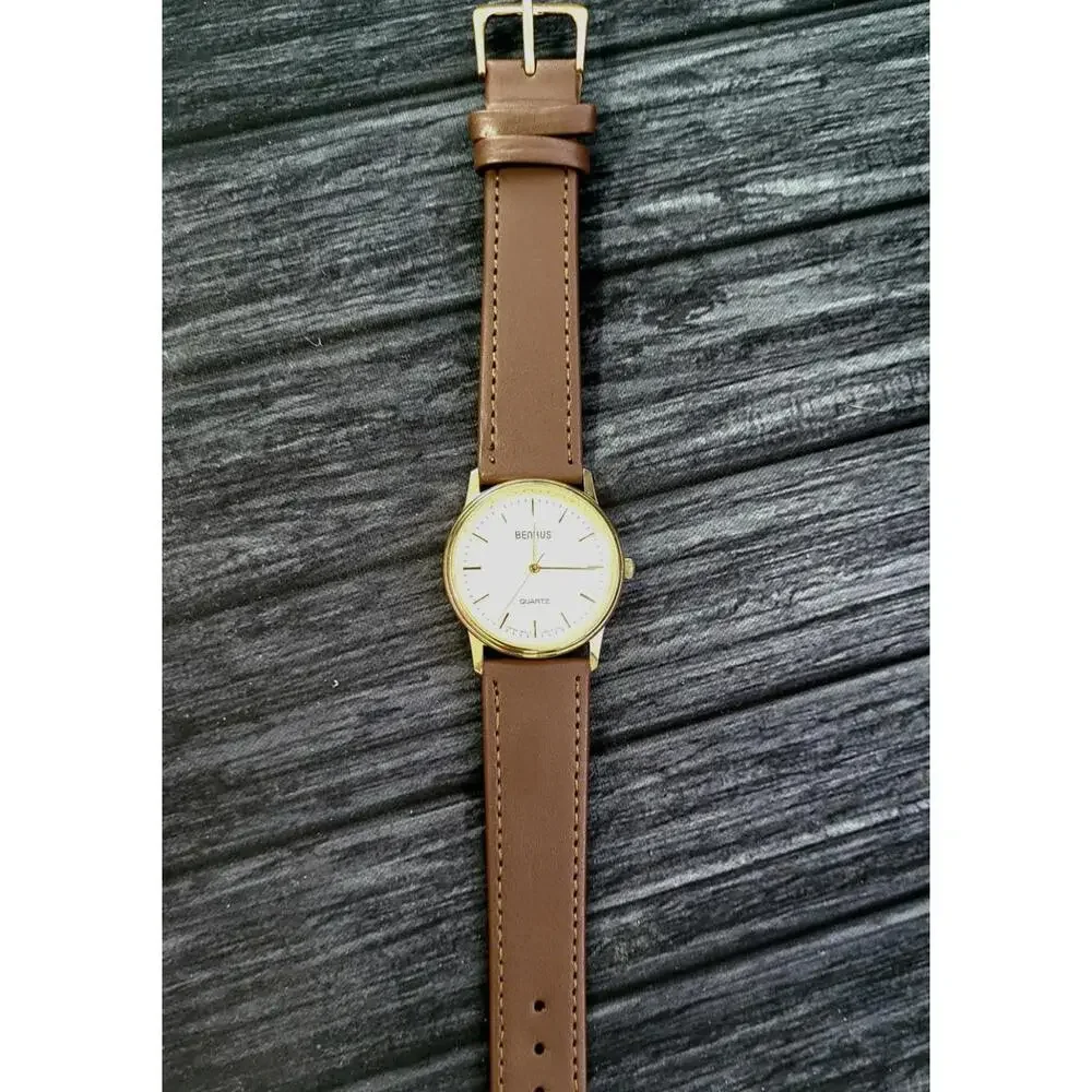 Rare Vintage Benrus Legacy White Enamel Mens Pie Pan‎ Watch